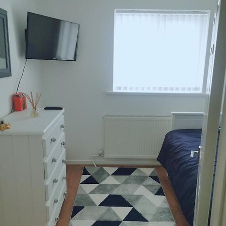 Room In A Friendly Home In A Quite Neighborhood Of Cardiff Ngoại thất bức ảnh