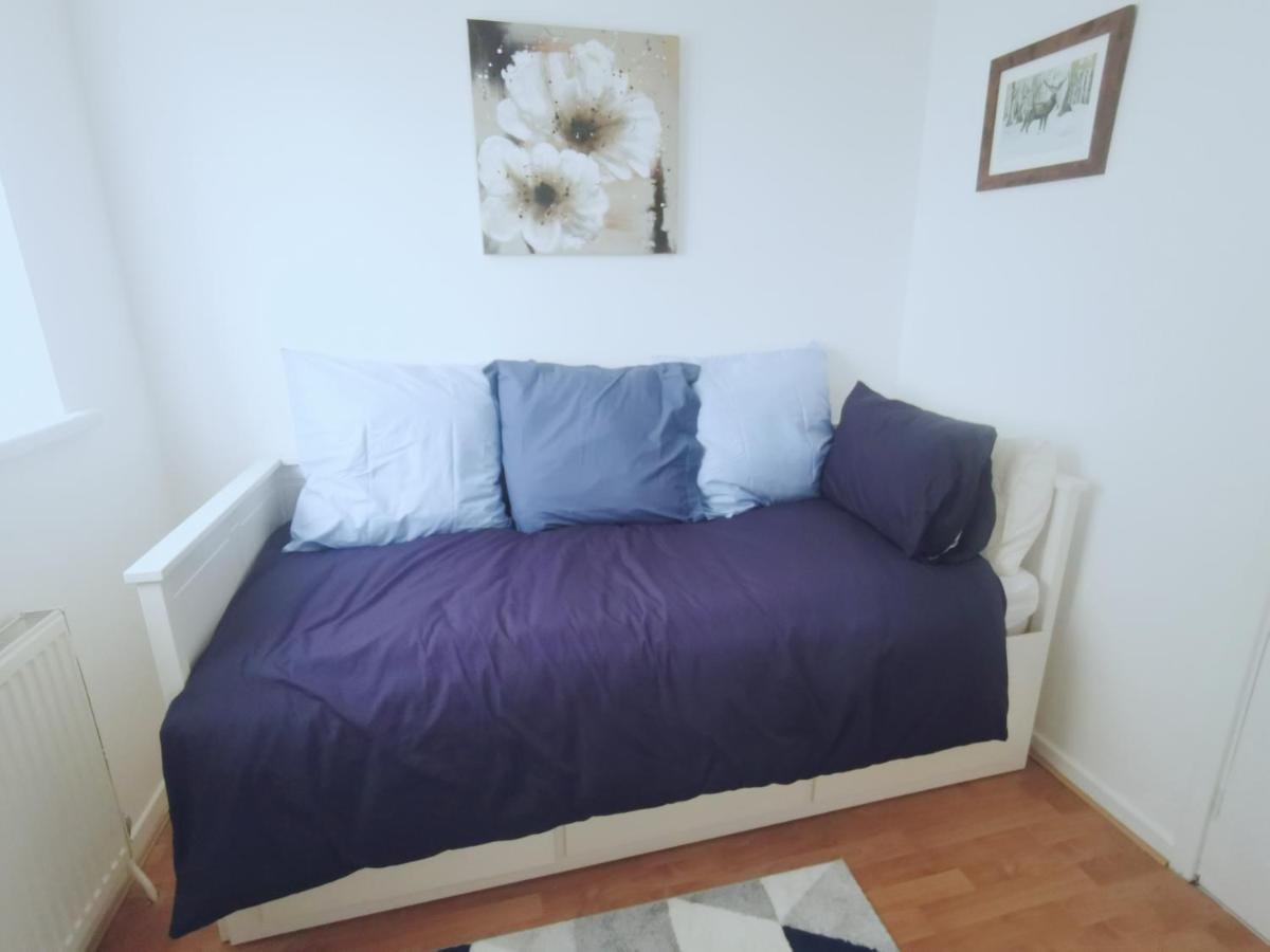 Room In A Friendly Home In A Quite Neighborhood Of Cardiff Ngoại thất bức ảnh